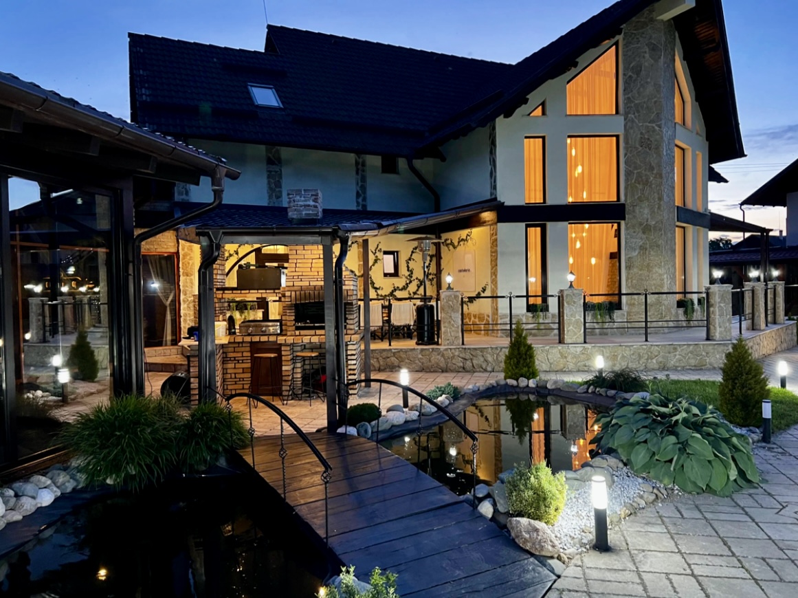 BRAN VILLA | TRANSYLVANIA, ROMANIA 2