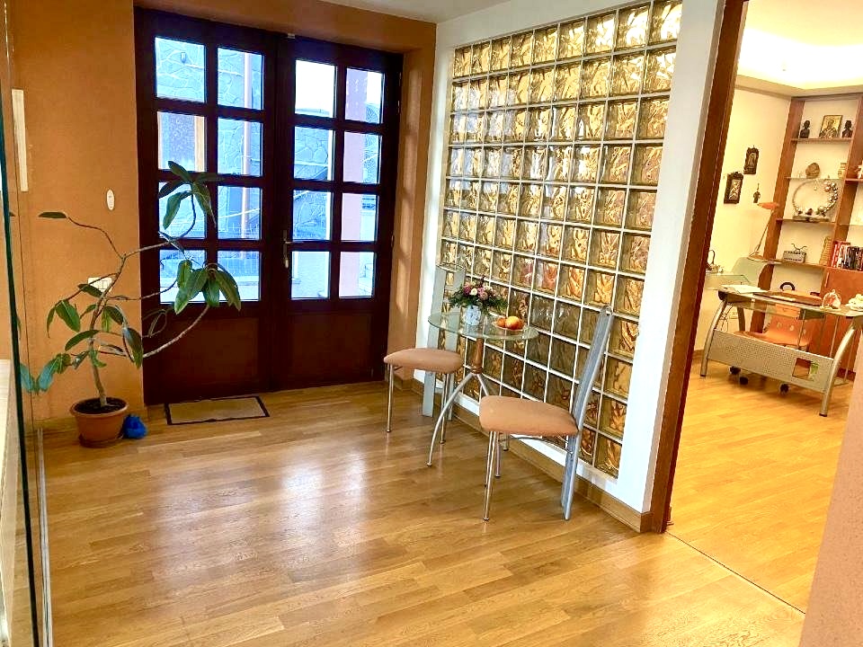 Apartament Premium cu 3 Camere și Terasă de 30 mp – Zona Șchei, Brașov 2
