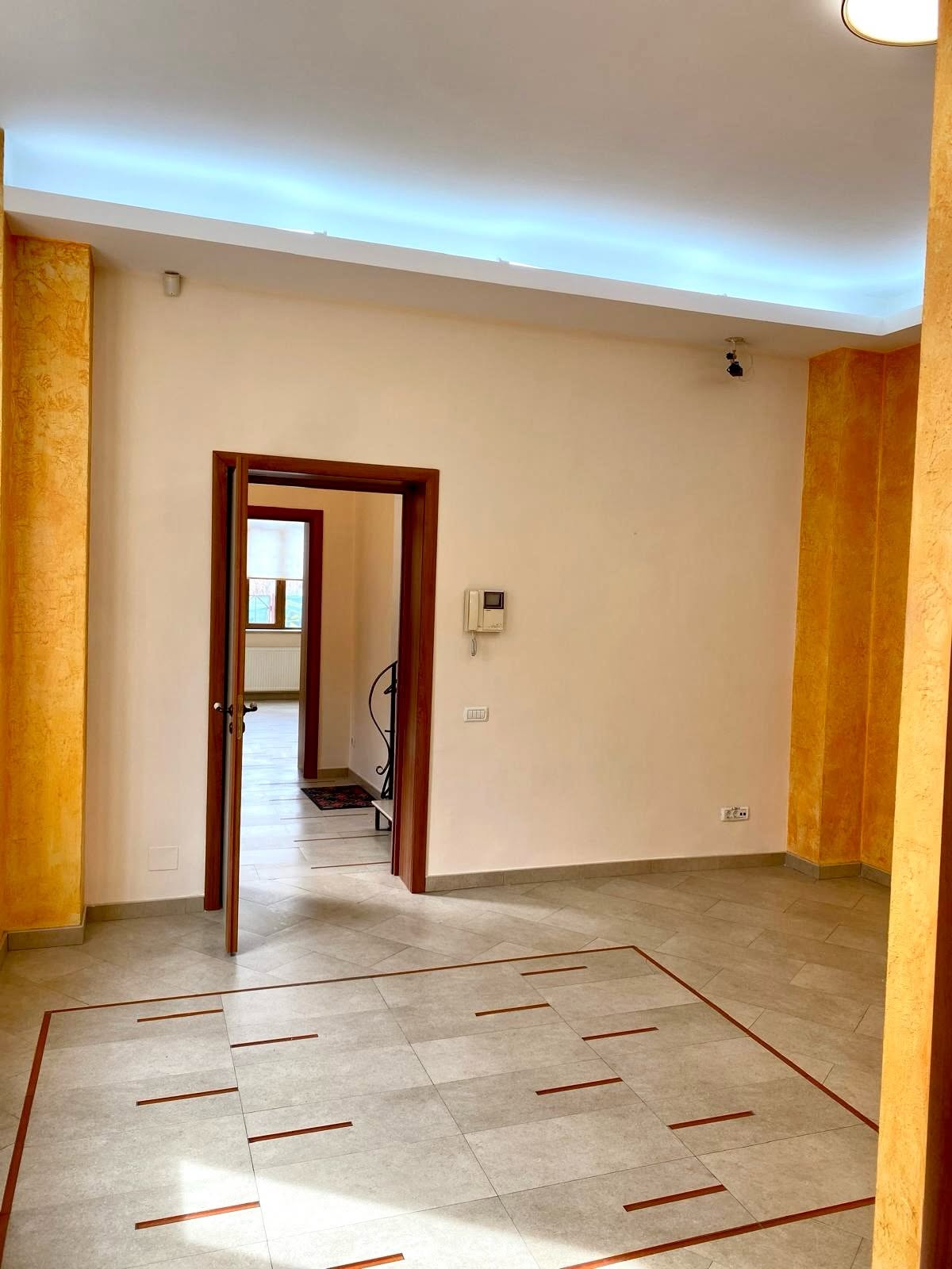 Vila de inchiriat in Cotroceni – Opera Nationala Pozitie premium langa parc 140mp 5