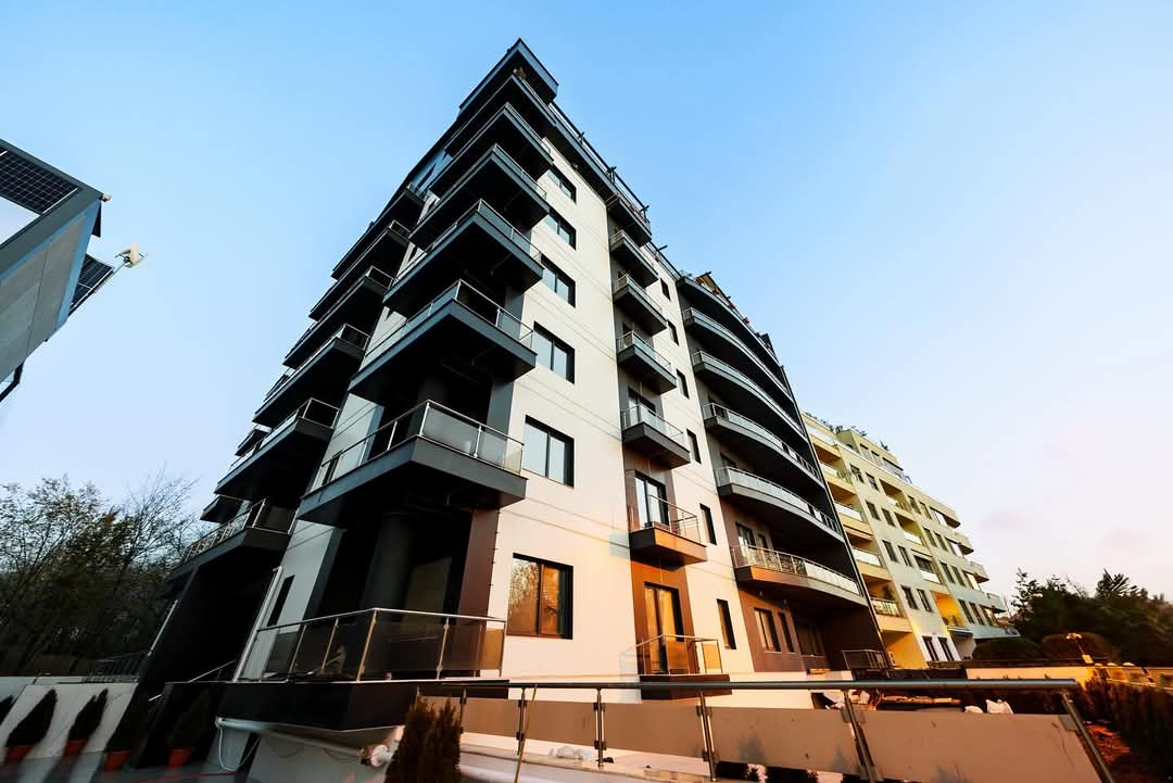 Experience the ideal mix of city life and serenity in an elite residential development 2