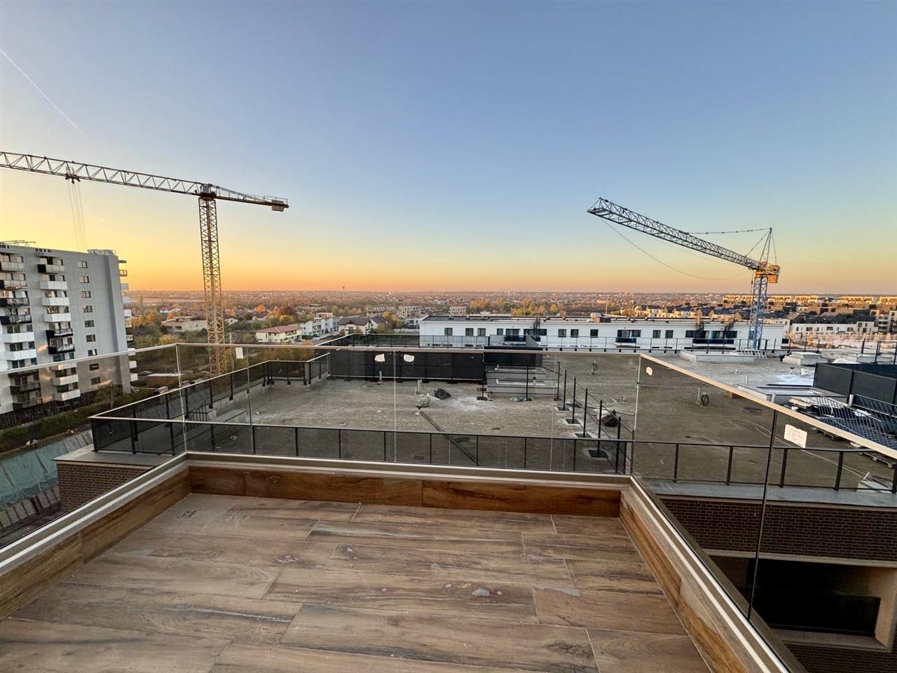 Own the Sky in Pipera – Luxurious Penthouse Masterpiece! 4